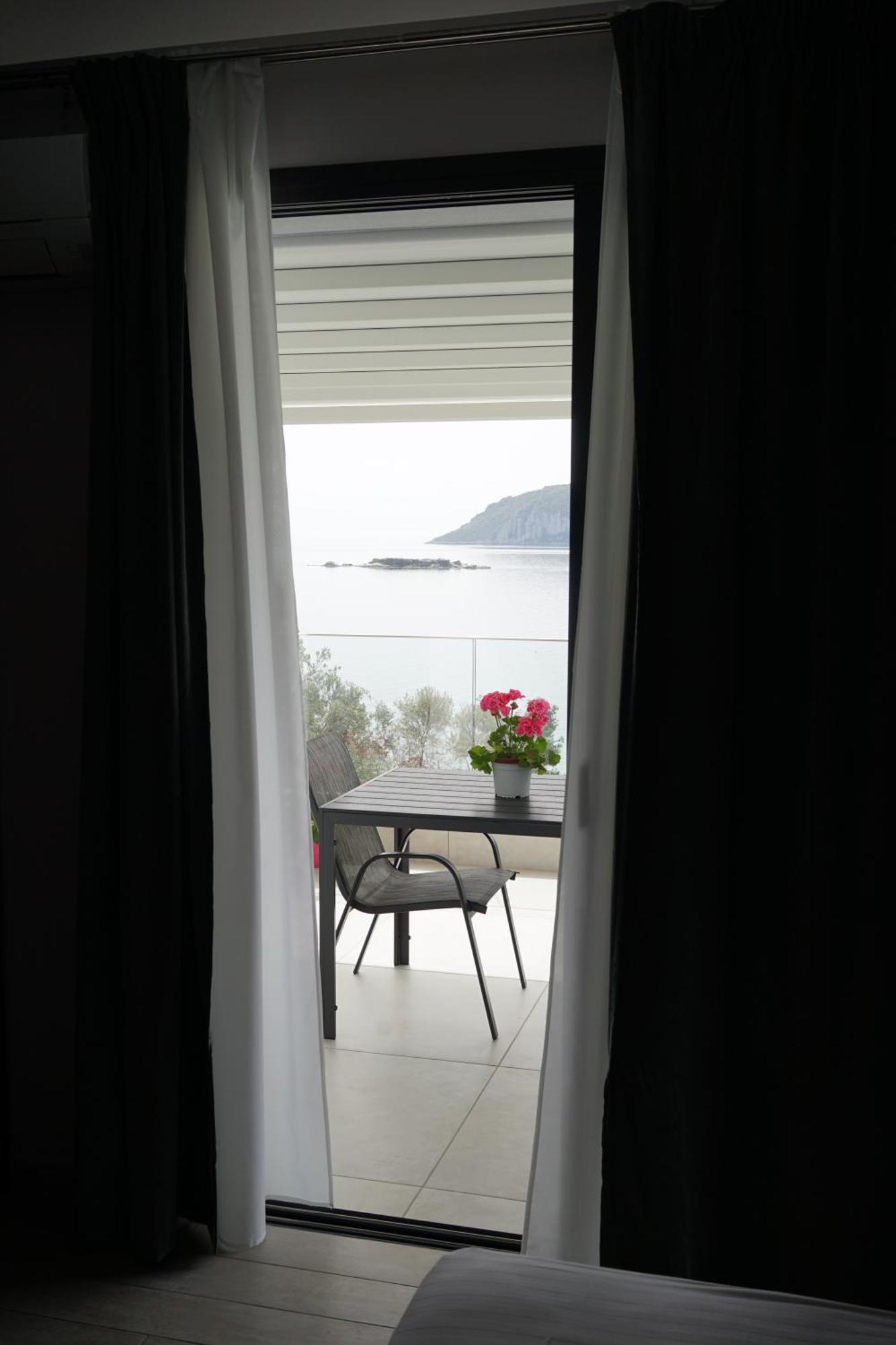 Acra Melia Apartment Palaiontsiflikion Luaran gambar