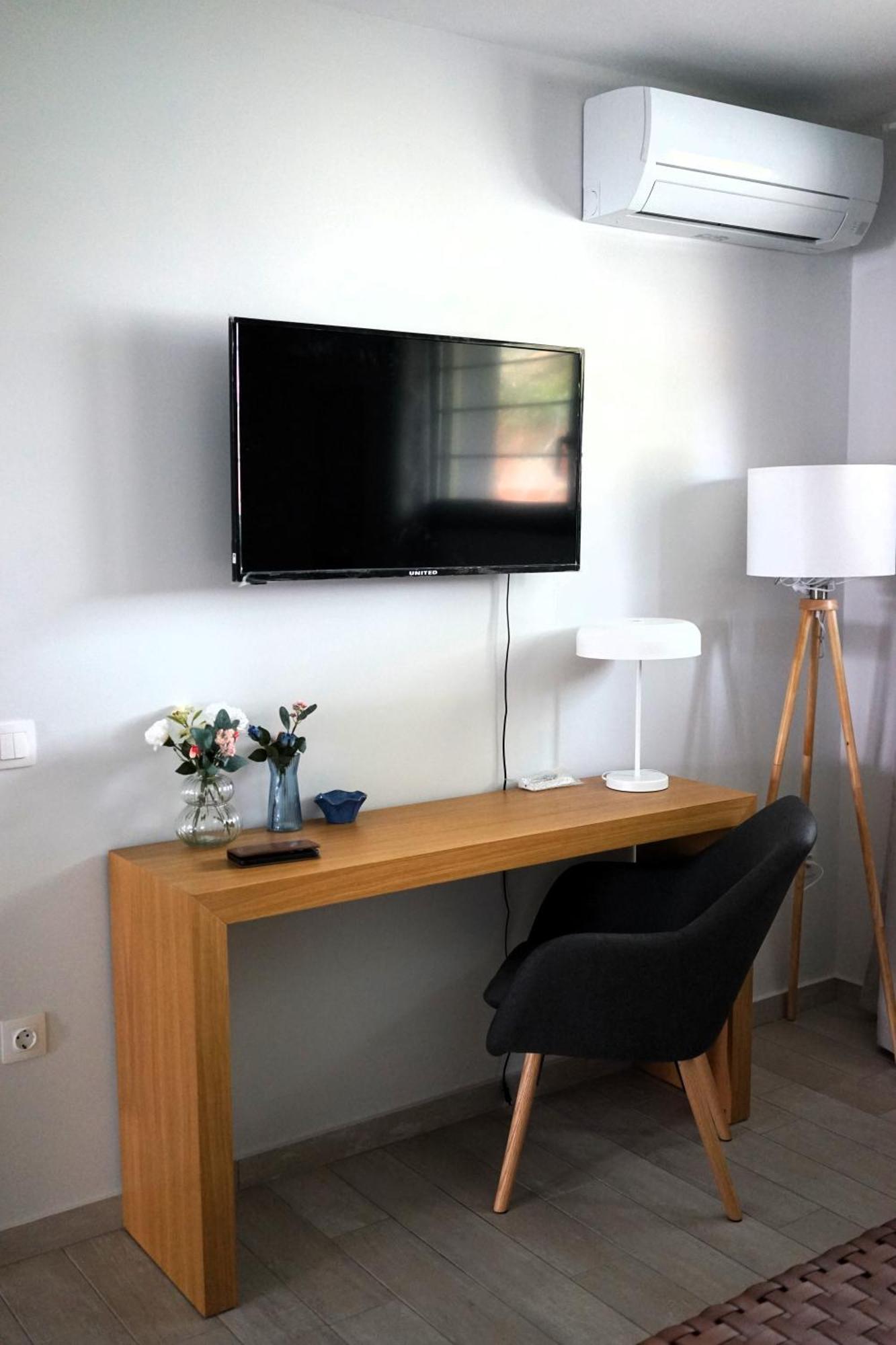 Acra Melia Apartment Palaiontsiflikion Luaran gambar