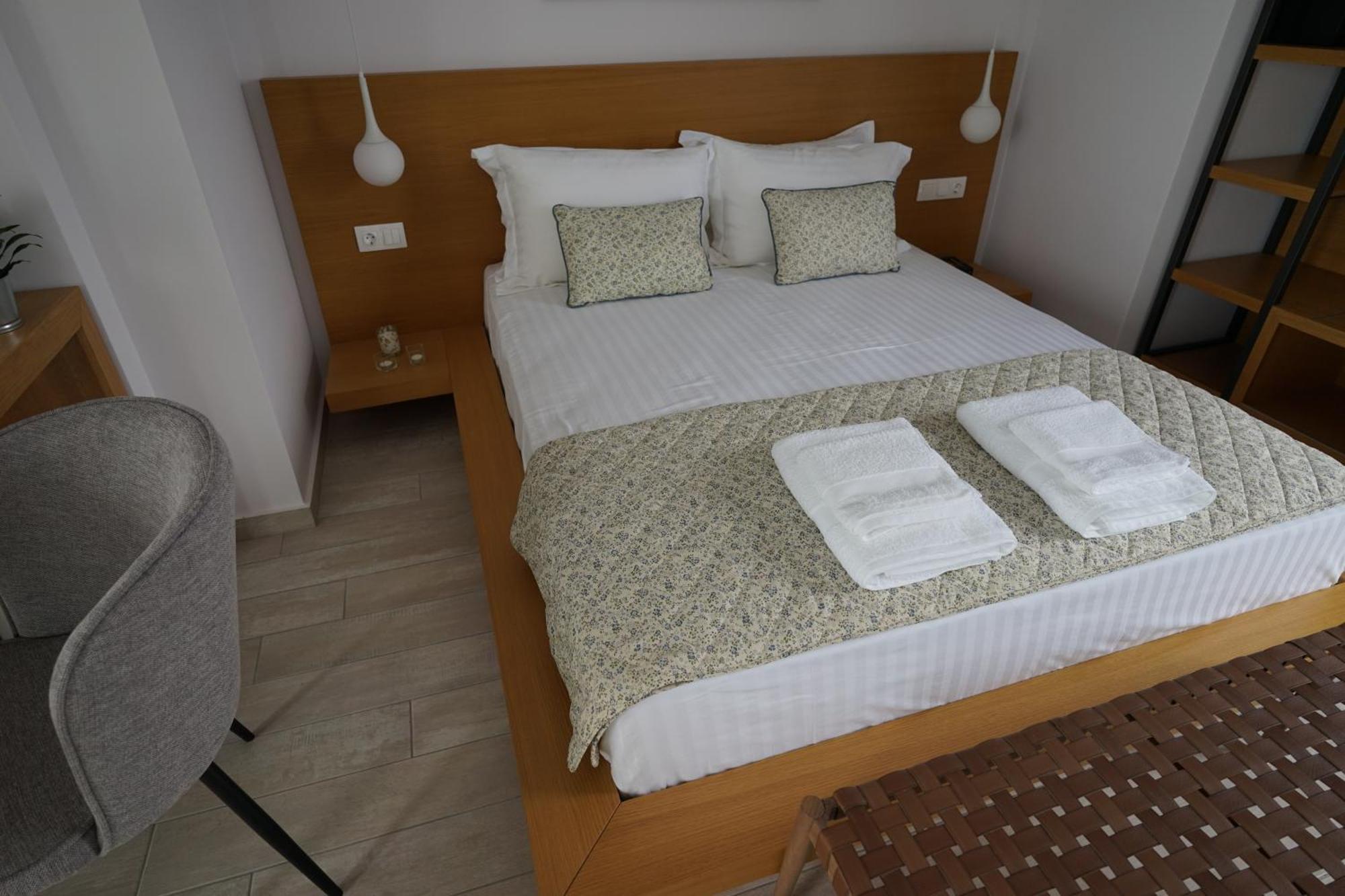 Acra Melia Apartment Palaiontsiflikion Luaran gambar